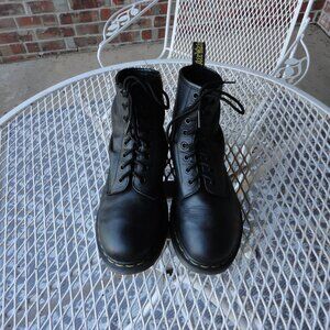 DR MARTENS Women's Black Leather 1460 Combat Goth Boots Size 7